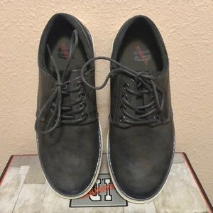 Boy’s dress shoes size 4